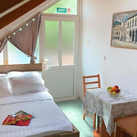 Laura Studio Apartman مْليني المظهر الخارجي الصورة