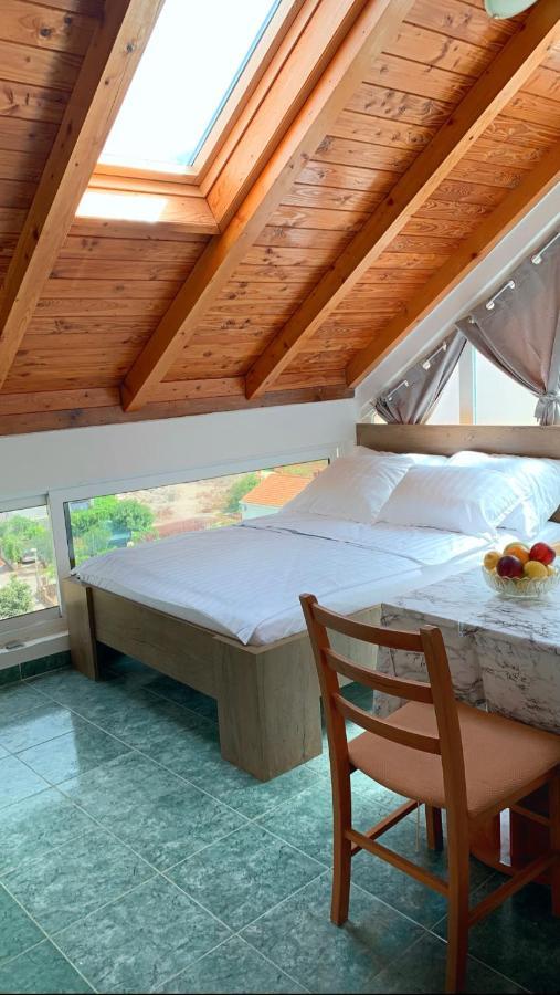 Laura Studio Apartman مْليني المظهر الخارجي الصورة